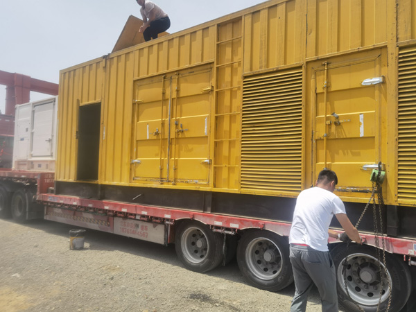 岳塘除了负载情况和发动机维护,还有哪些因素会影响 200kw 柴油发电机的油耗?