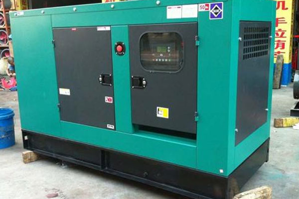 岳塘如何检查机油的使用时间？