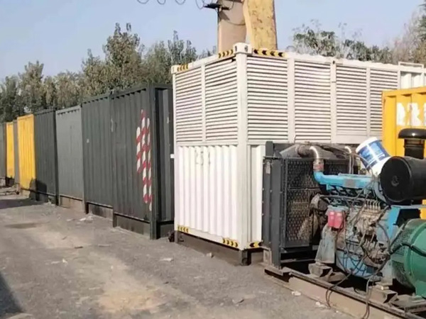 岳塘200KW柴油发电机机组每小时油耗是多少？